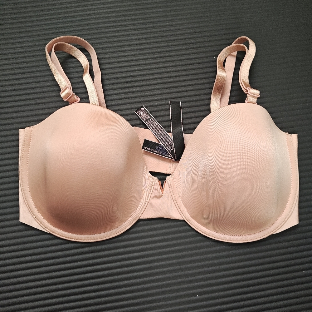 NWOT Victoria Secret Illusions Lightly Lined Strapless